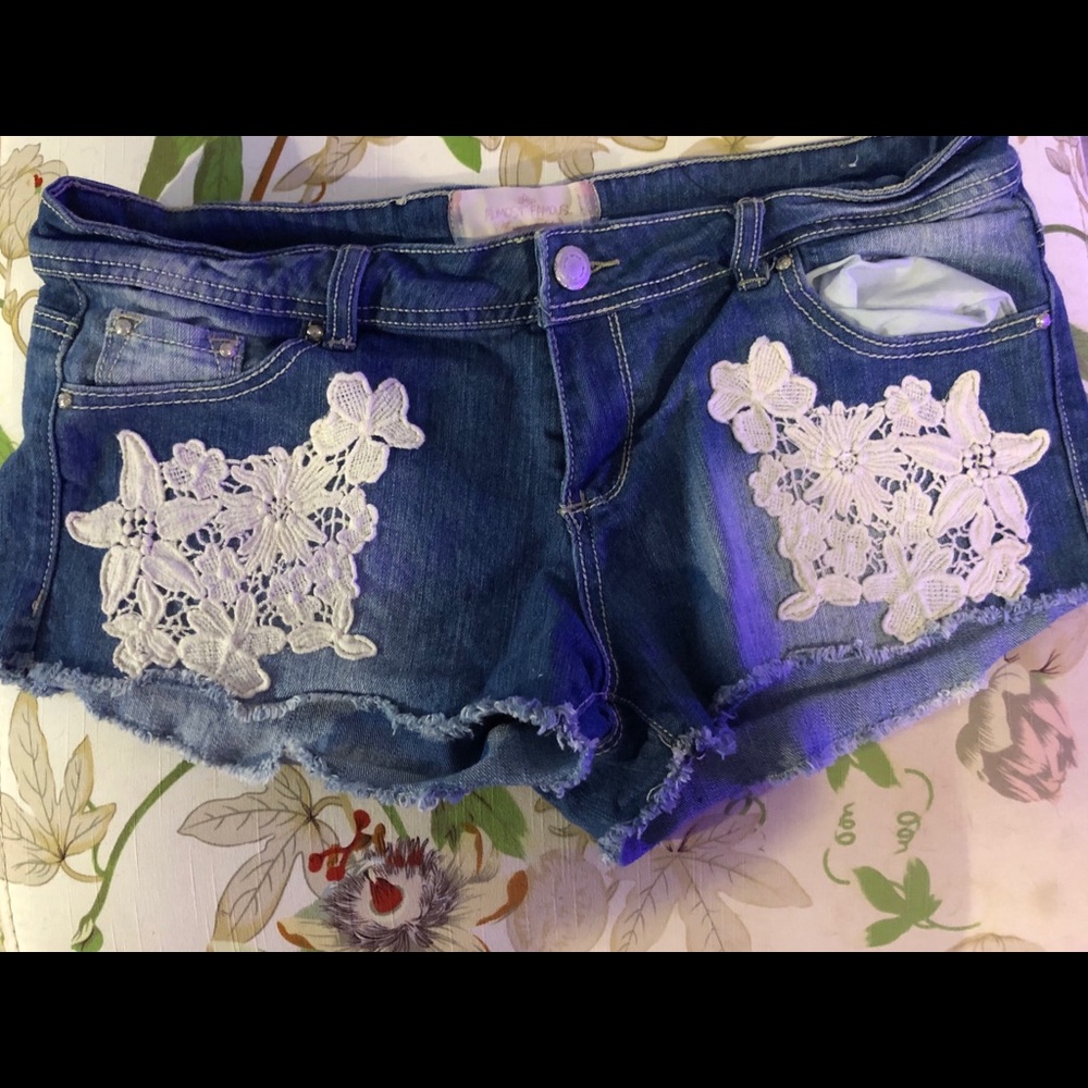 Almost famous jean shorts